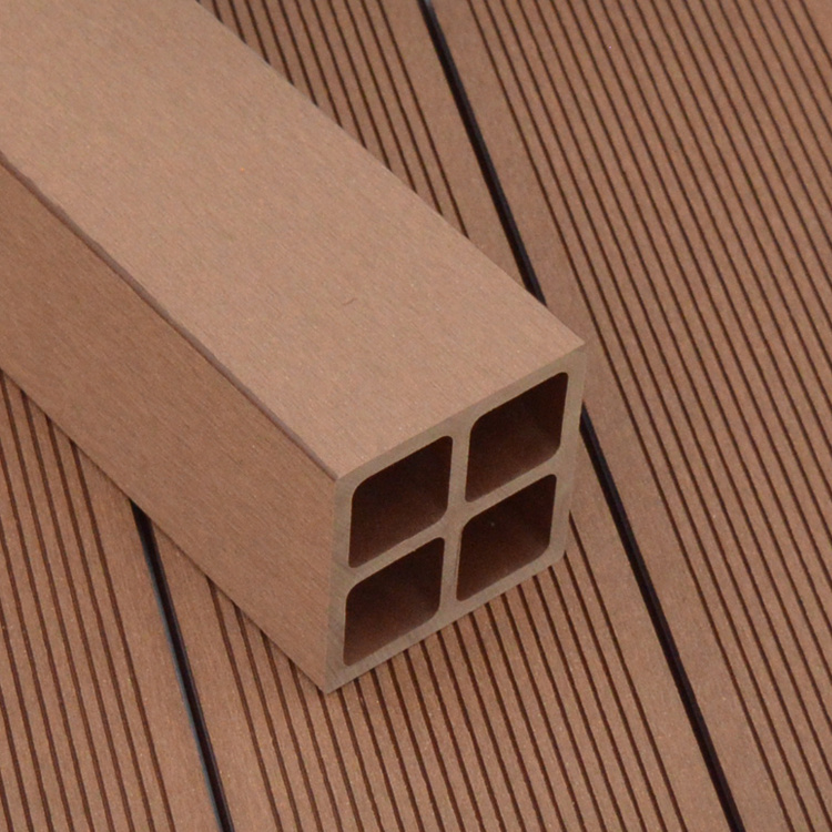 Columna de plástico de madera para exteriores