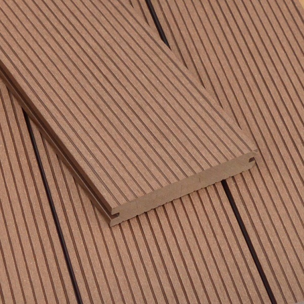 Suelo macizo de madera y plástico B22.6-140
