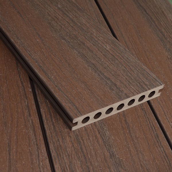 Piso de madera de plástico coextruido con orificio redondo