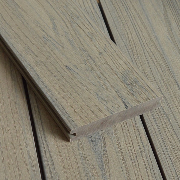 Suelo de madera maciza de plástico coextruido