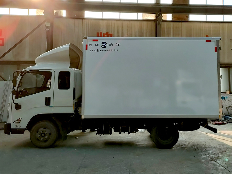 汽車(chē)車(chē)廂