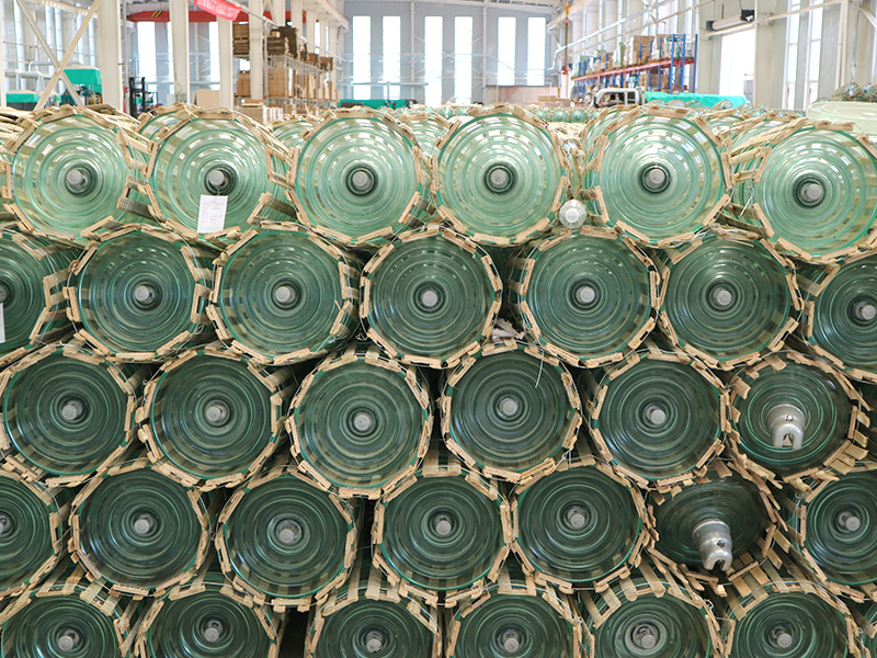 Performance characteristics of glass insulators
