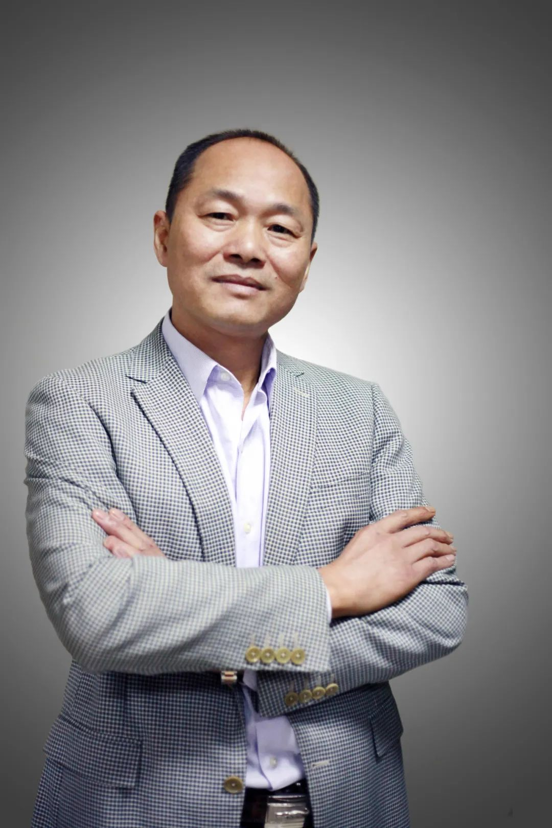 熱烈祝賀新天集團(tuán)董事長(zhǎng)郭大新取得工商管理碩士、博士學(xué)位！