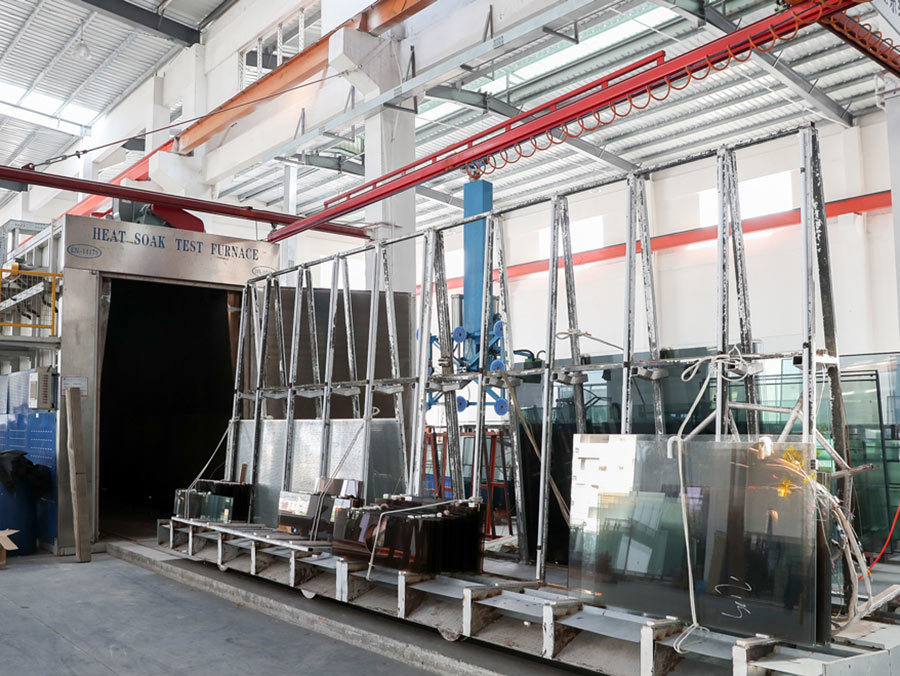 Glass homogenizing furnace Glass homogenizing furnace
