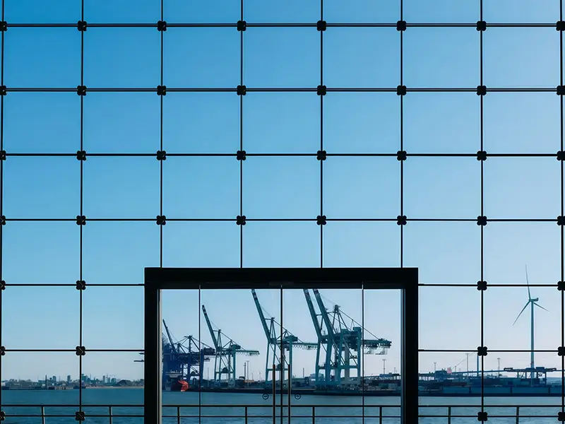 Curtain wall glass