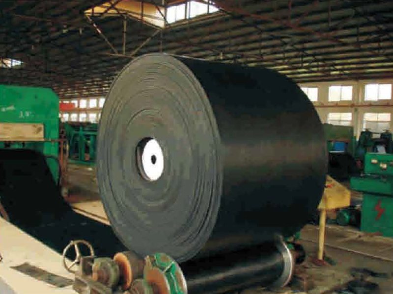 OIL-RESISTANT CONVEYOR BELT