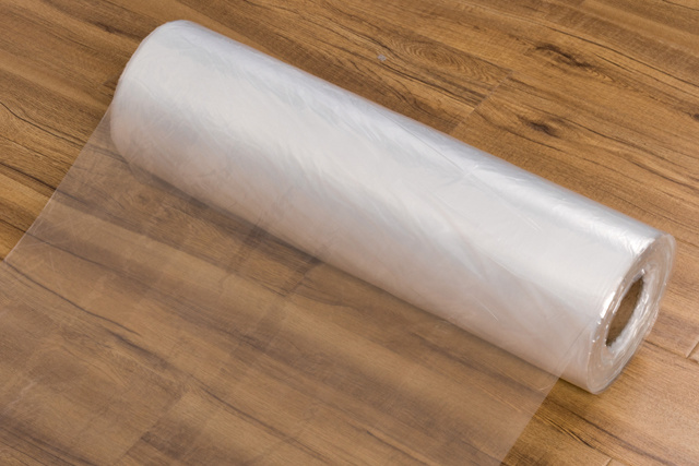 Transparent unprinted packaging roll (no folded edges)