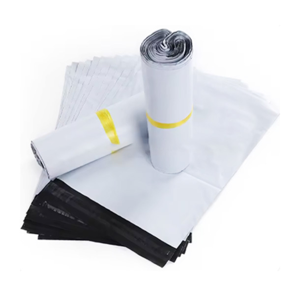 White polyethylene courier bag shipping bag production bag roll