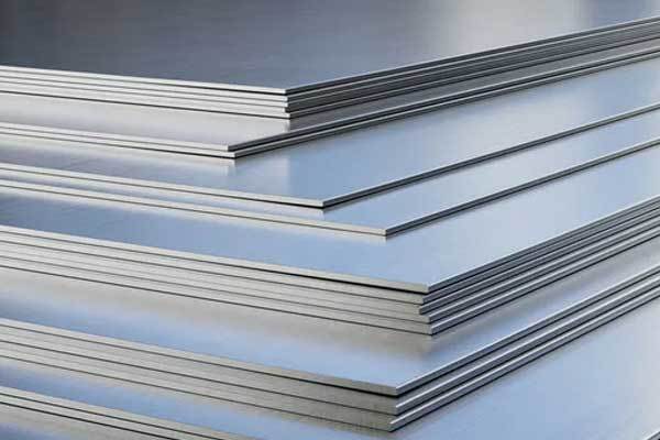 Stainless steel plate: the "corrosion-resistant pioneer" among metal materials