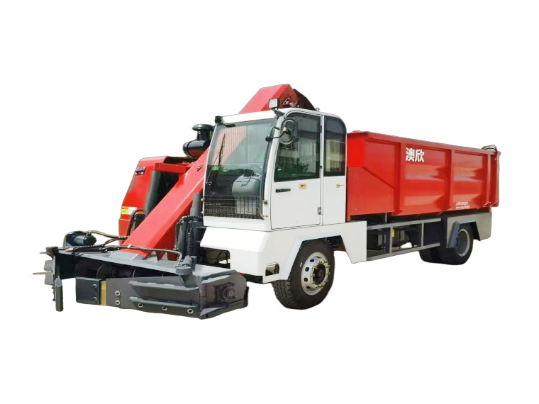 Septic tank cleaning vehicle