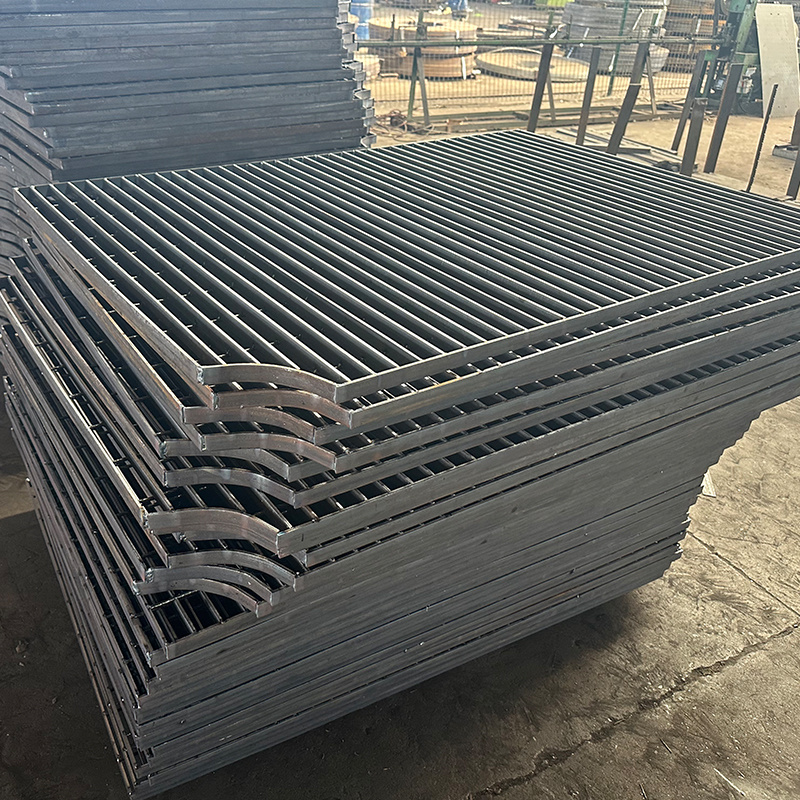 Anisotropic Steel Grating