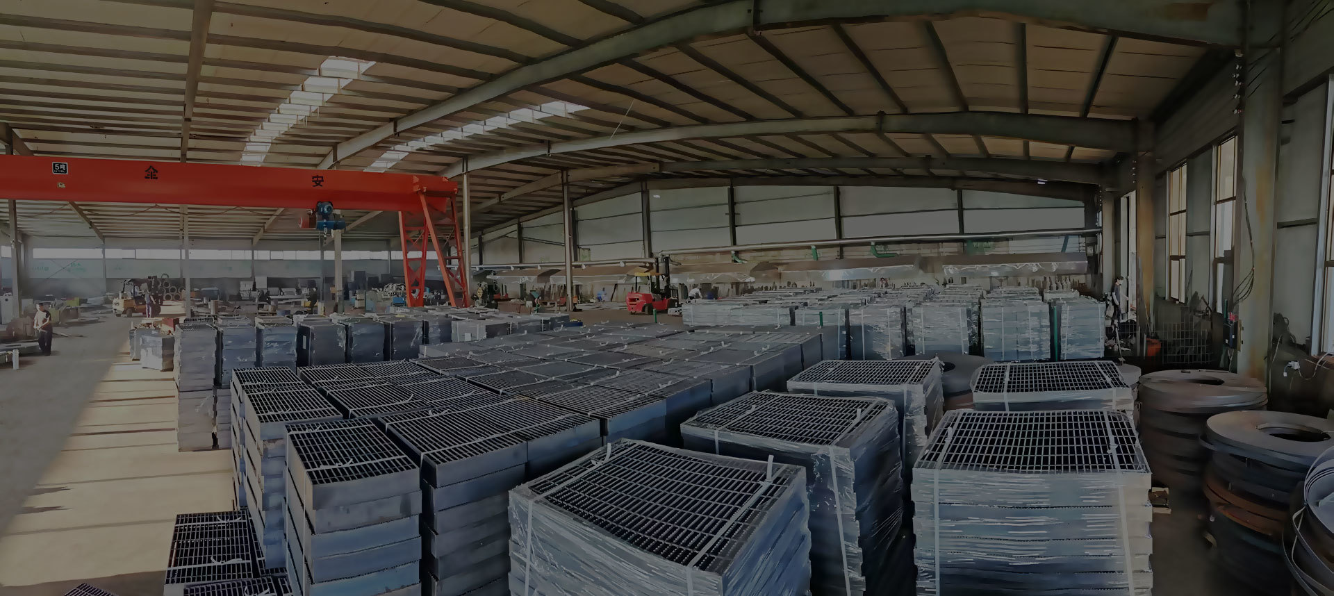 Over 20 Years Of <br/>Experience In Safe Load-Bearing Steel <br/> Grating Manufacturer<br/> In China