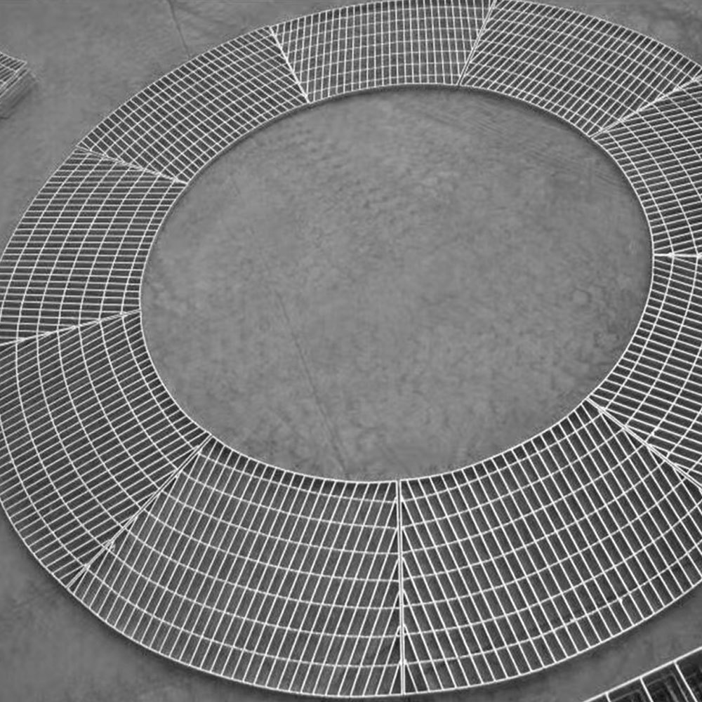 Customized irregular steel grating