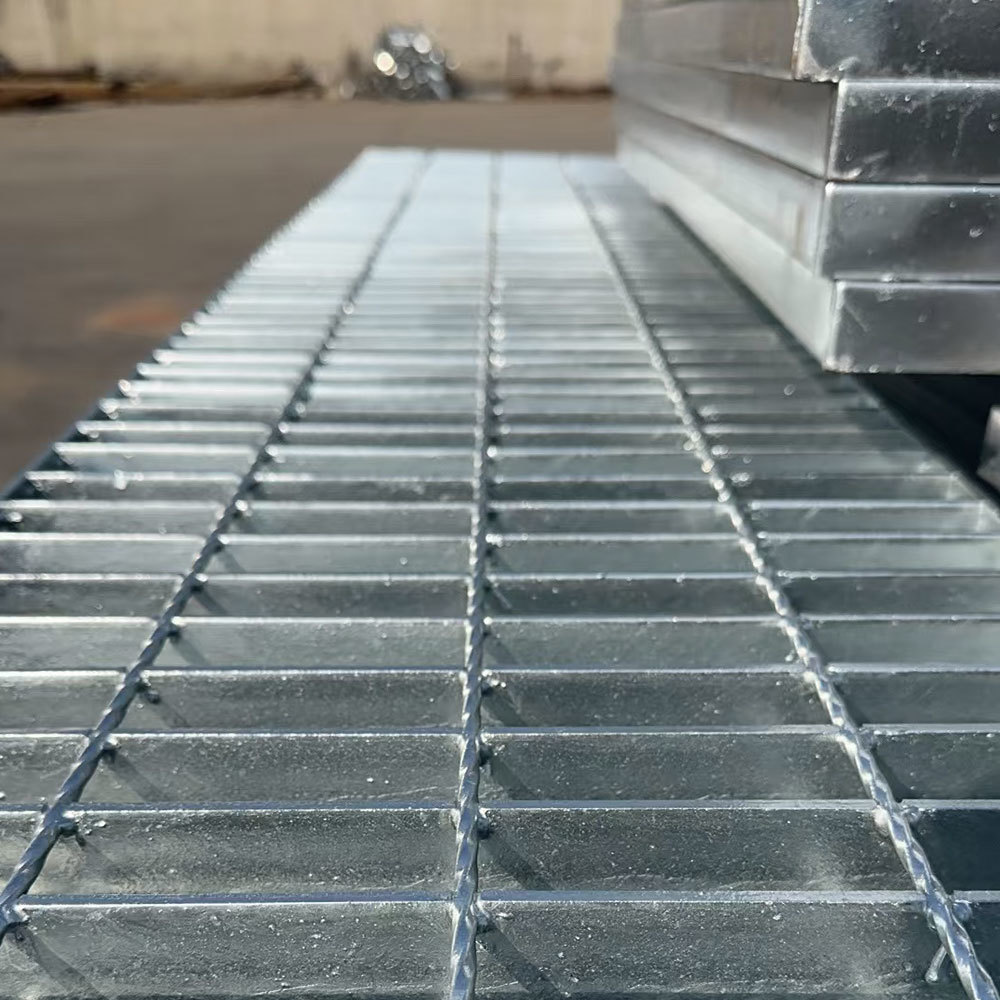 Ditch cover plate