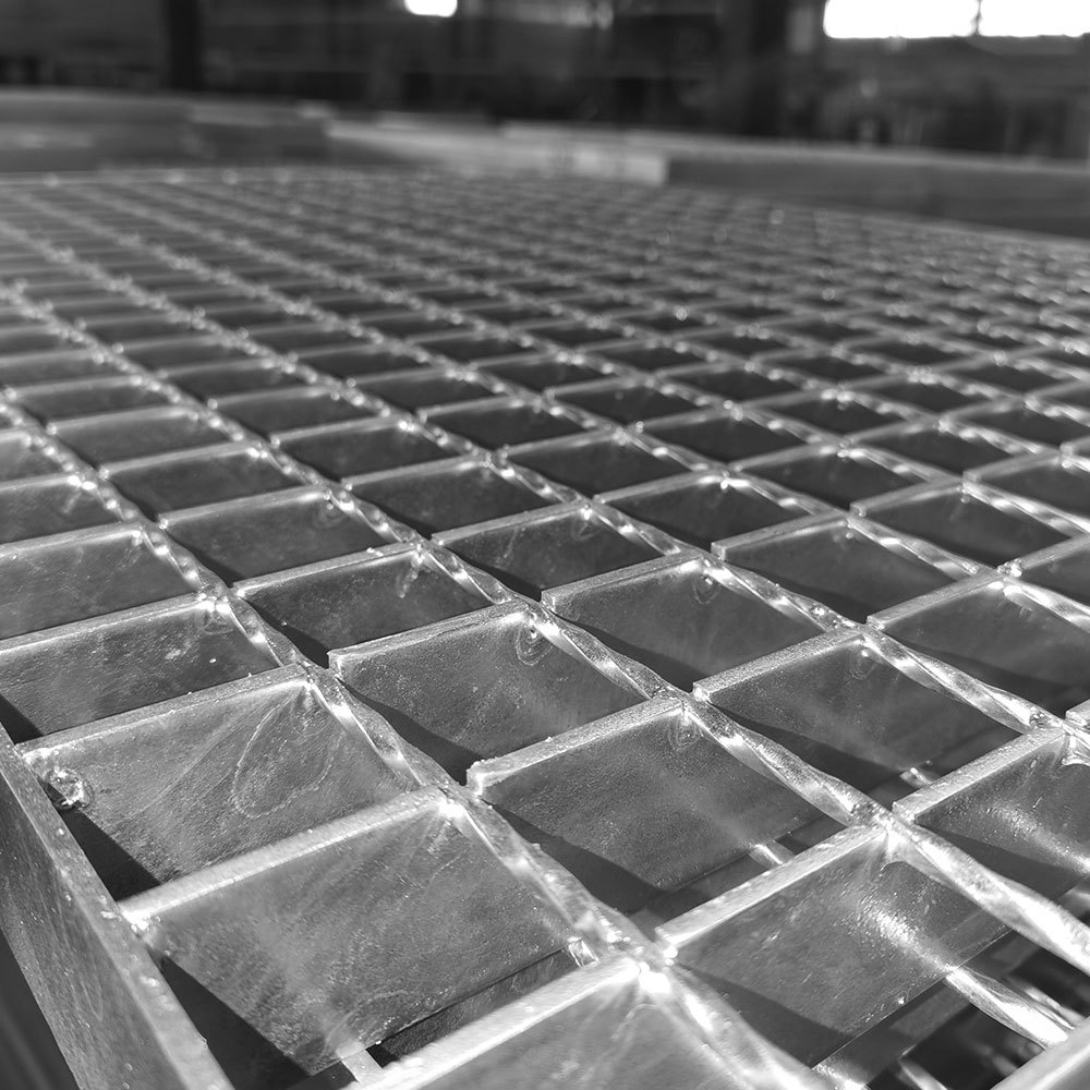 Hot dip galvanized steel grating