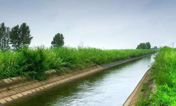 孝感市召開冬春農(nóng)田水利基本建設(shè)暨災(zāi)后重建現(xiàn)場會