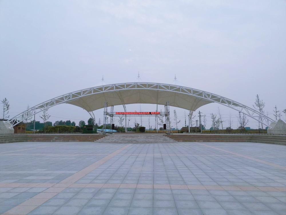 Large-span membrane structure roof canopy