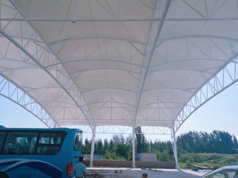 Large-span membrane structure roof canopy
