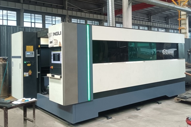 GL3015F数控光纤激光切割机