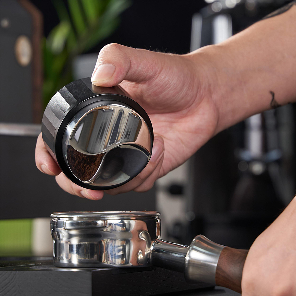 Gravity-Adaptive Coffee Distributor