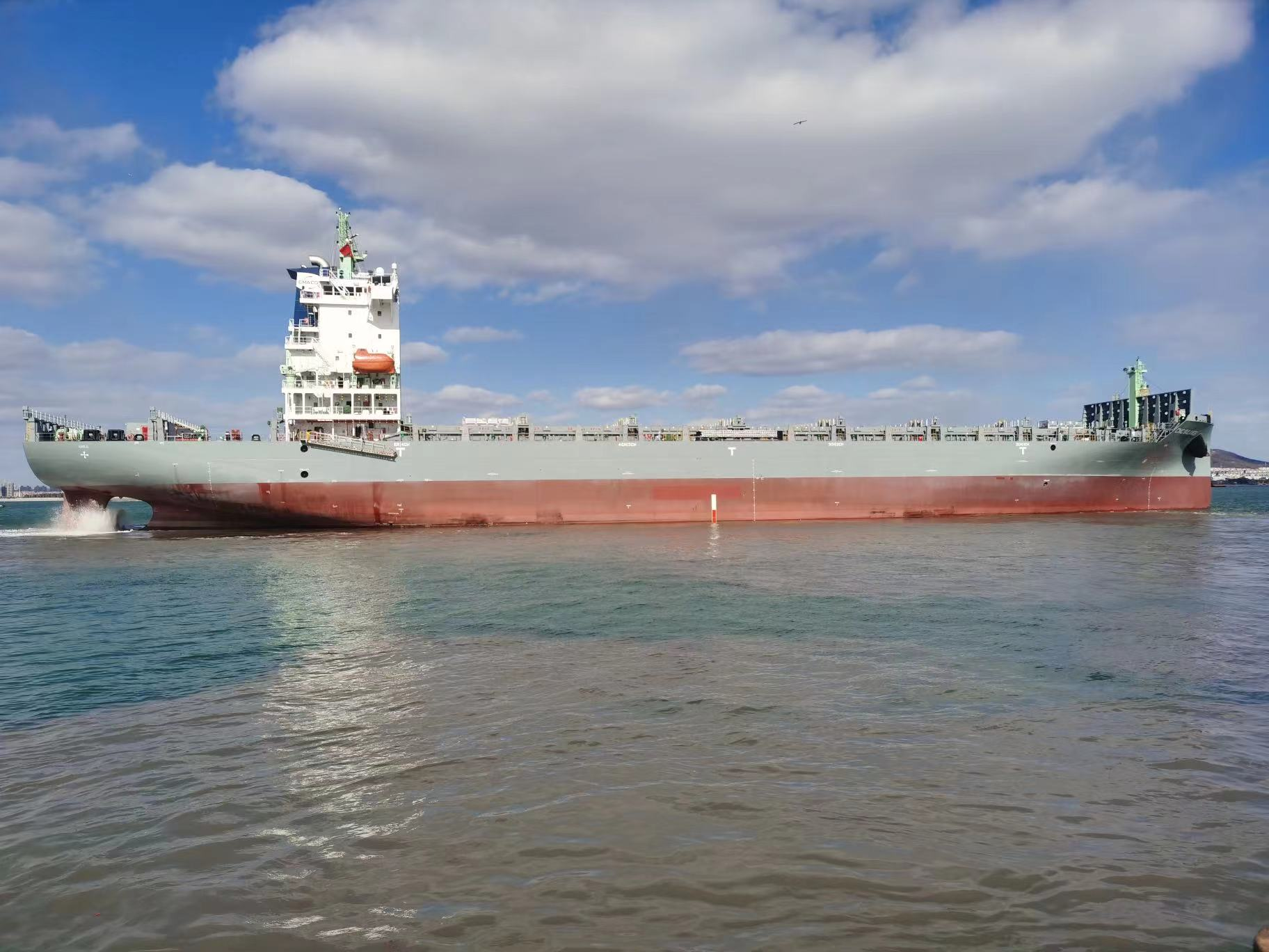 Delivery of 1,800TEU Container Vessel
