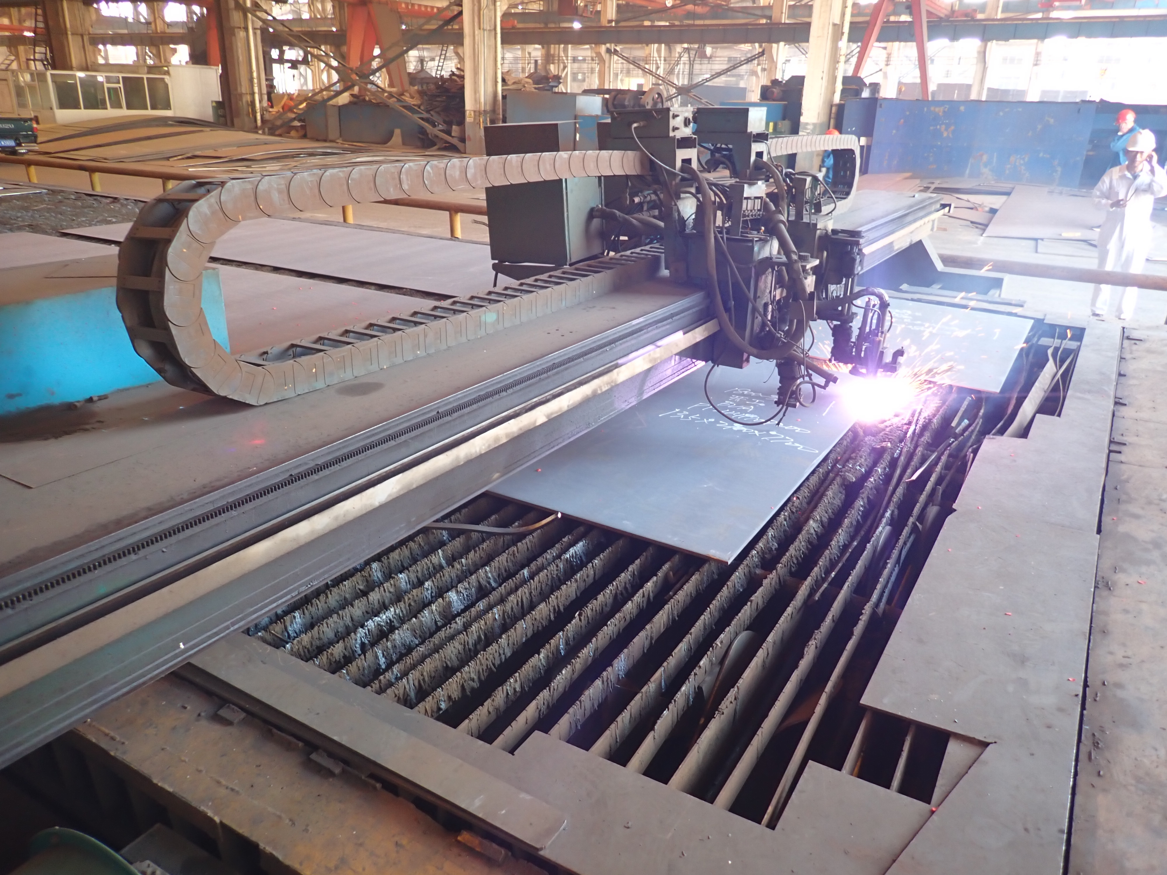 Steel cutting of the 5th 1,800TEU container vessel