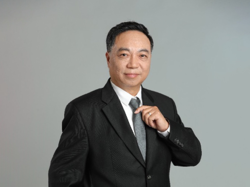 王立群