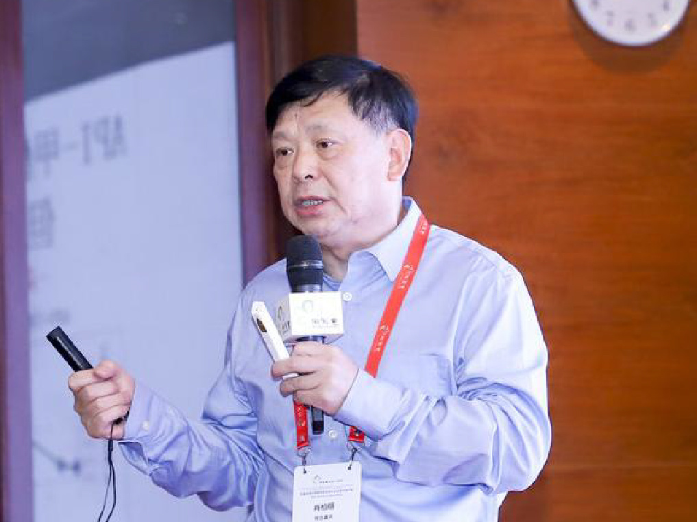 萧柏明