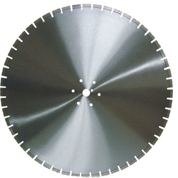 Laser welded diamond floor saw blade for high horsepower machine