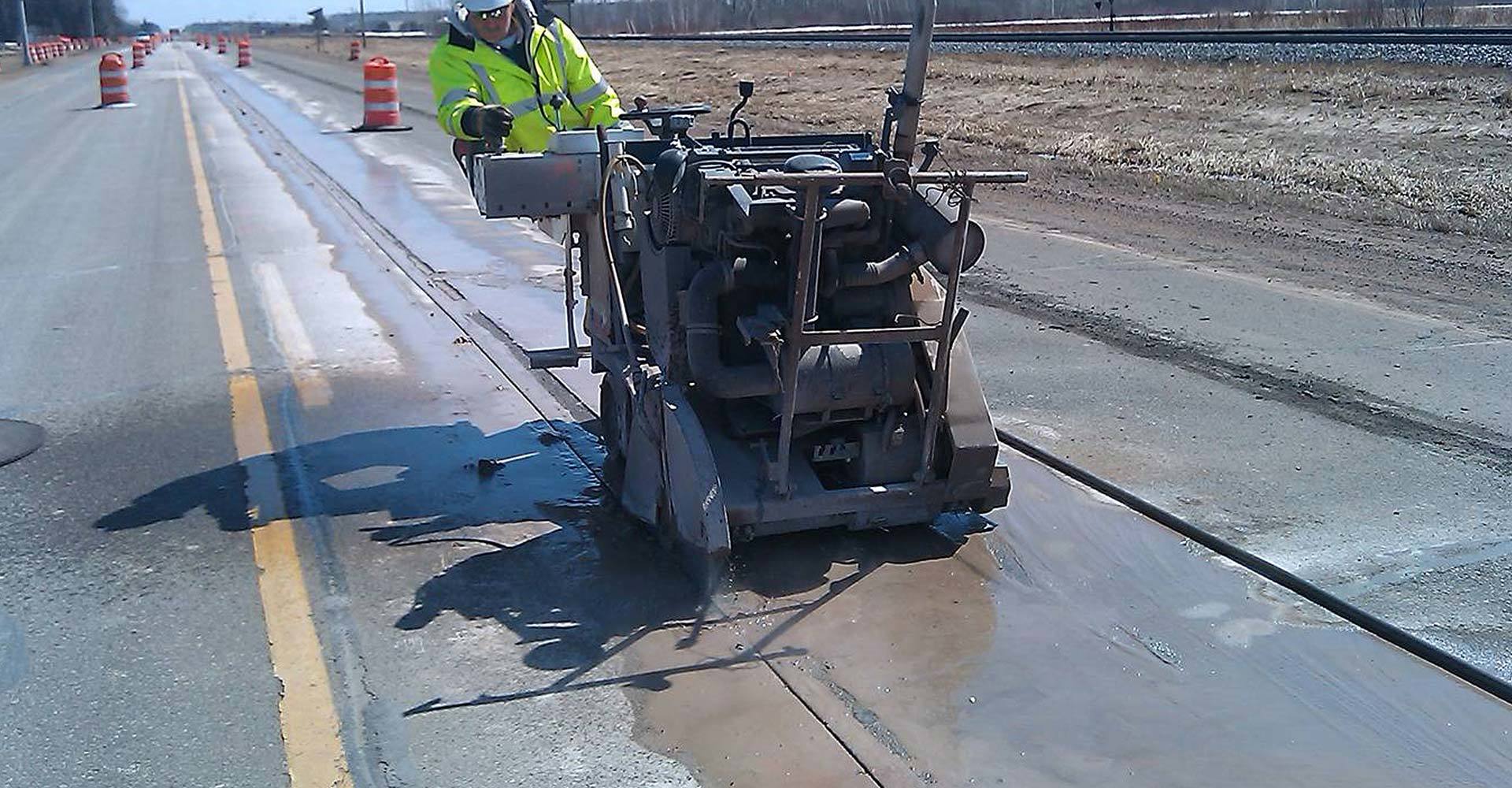 Road / Highway / Bridge / Airport Runway Sawing