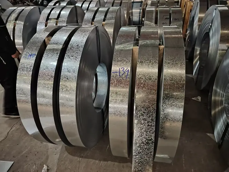 Tira de acero galvanizado