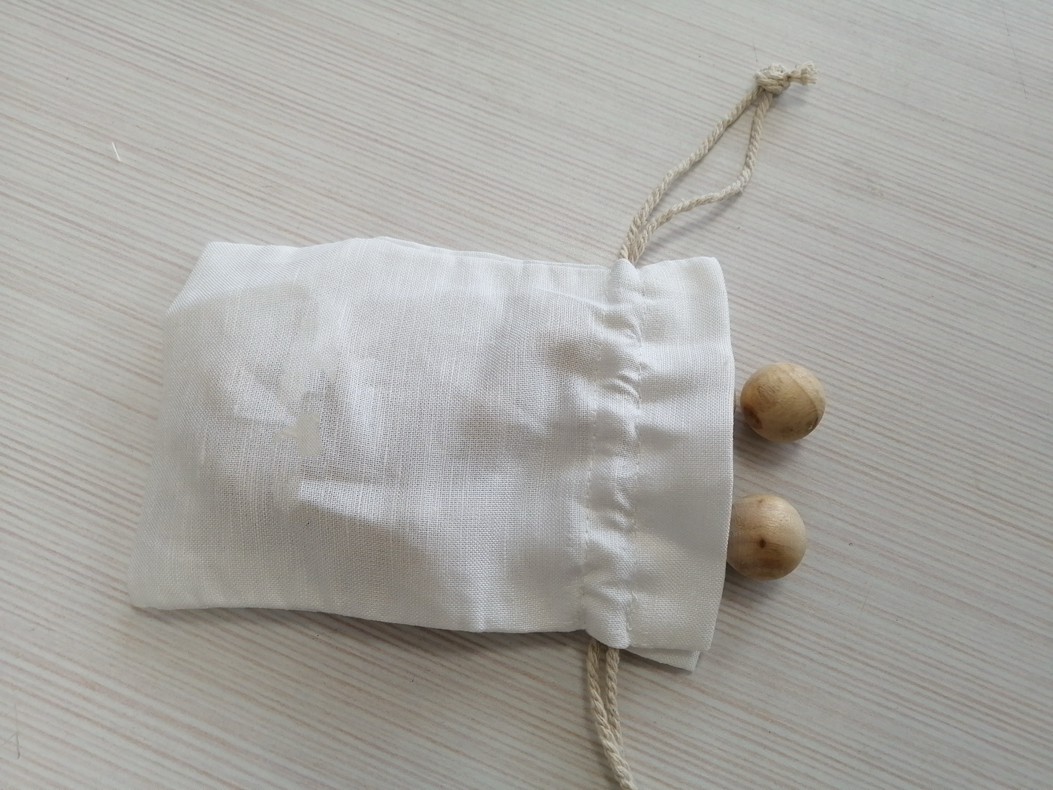 Small Cedar Balls with Cotton Bag