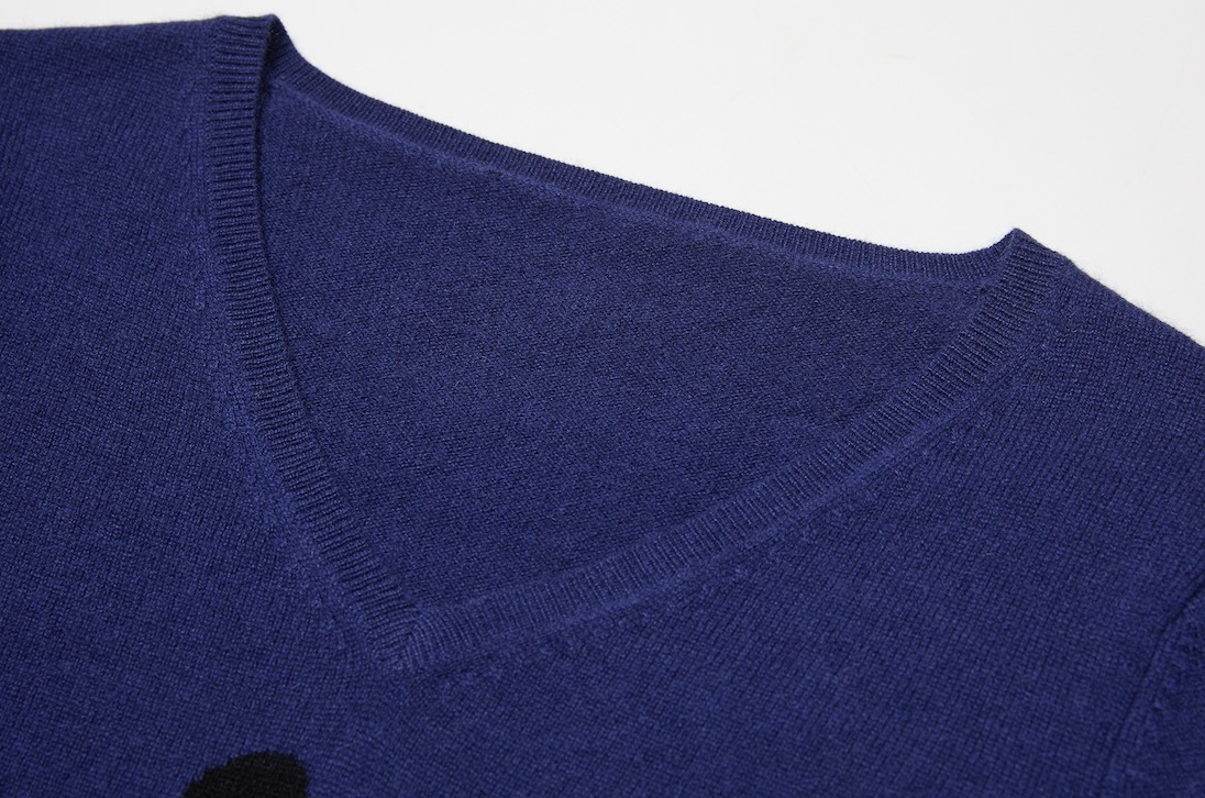 Ladies V neck Cashmere Jumper
