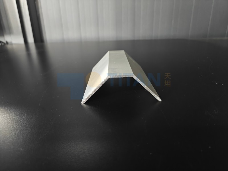 型材KN-GDM716
