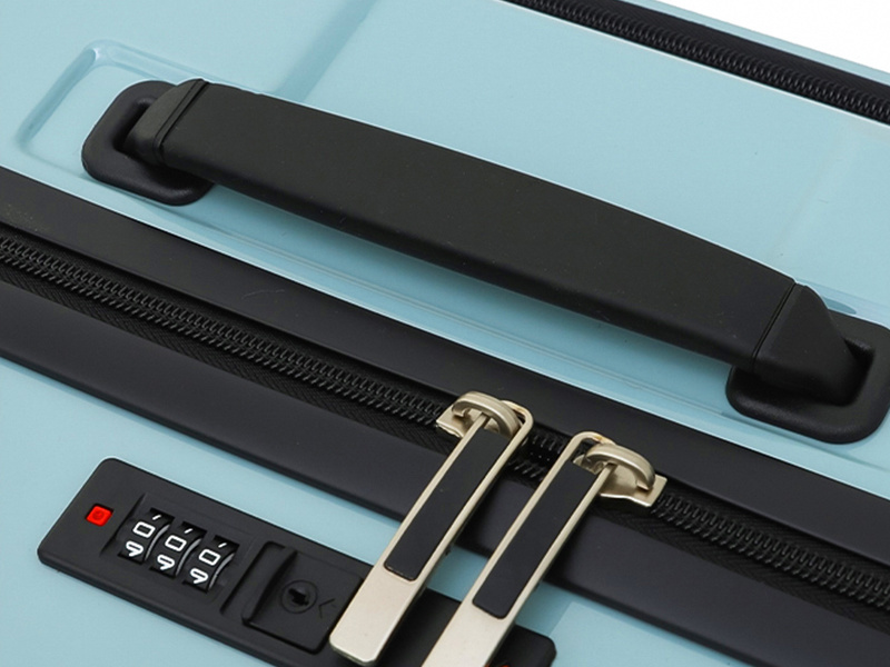 Trolley case refers to a suitcase with a trolley bar and rollers.
