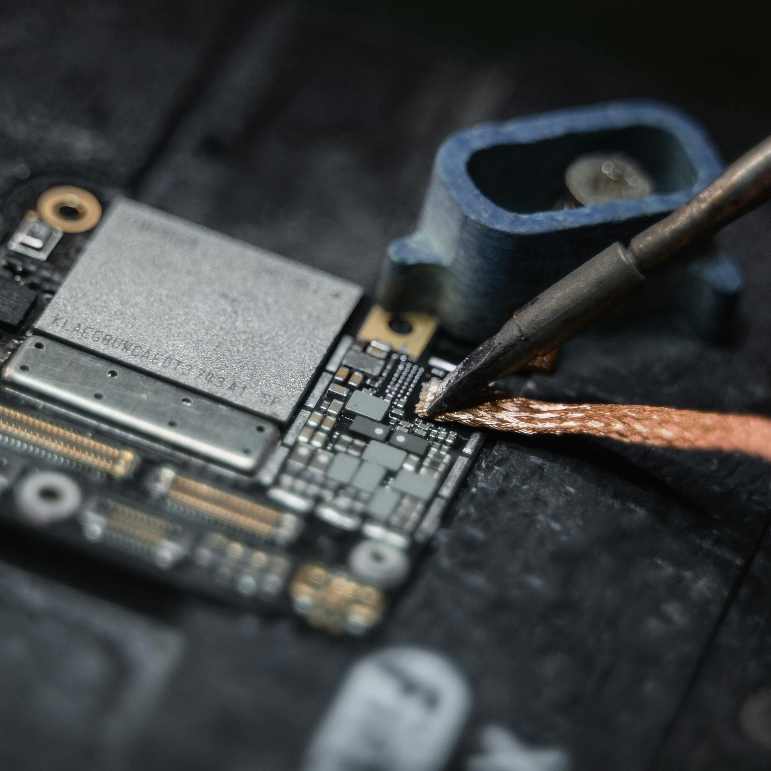 手機無線充電發(fā)熱是什么原因引起的？開發(fā)無線充電模塊時，怎么解決發(fā)熱問題？