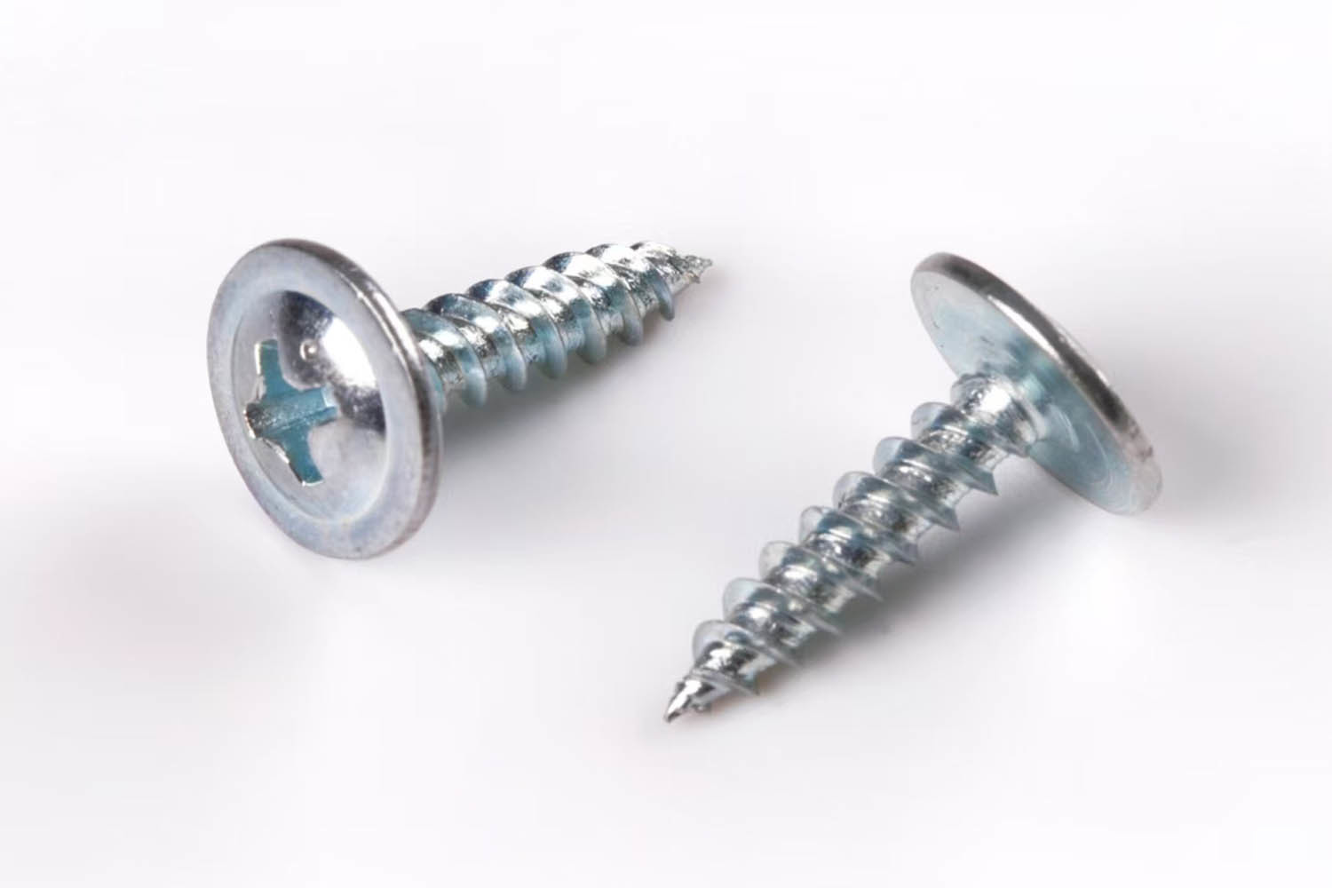 Truss head self-tapping screw