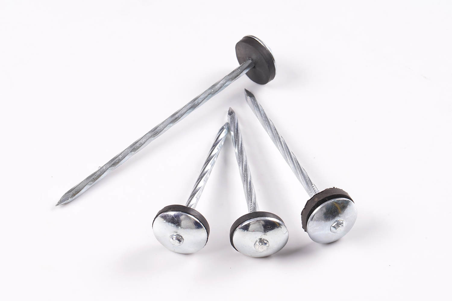 Roofing nails with washer