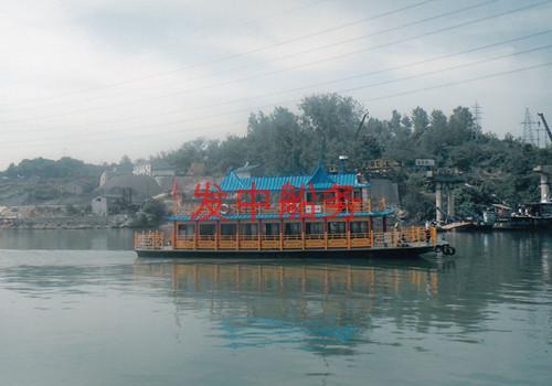 250-seat antique boat 250-seat antique boat