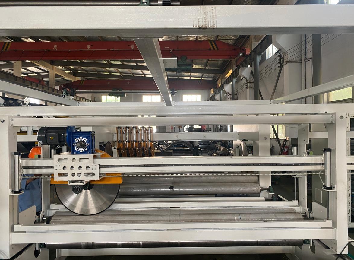 HONGE NONWOVEN MACHINE WINDING AND CUTTING MACHINE HYXT-280