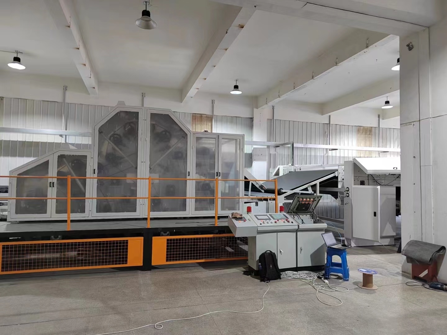 Máquina cardadora de no tejidos de alta velocidad para la línea de producción de geotextiles