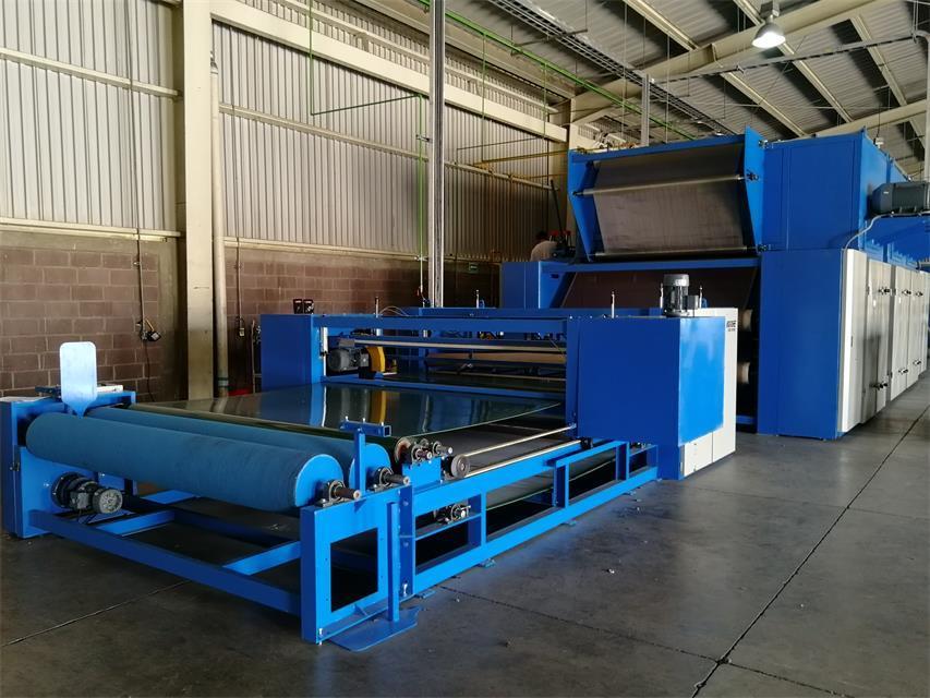 Máquina de corte de bobinado de alta capacidad, máquina de corte de tela no tejida