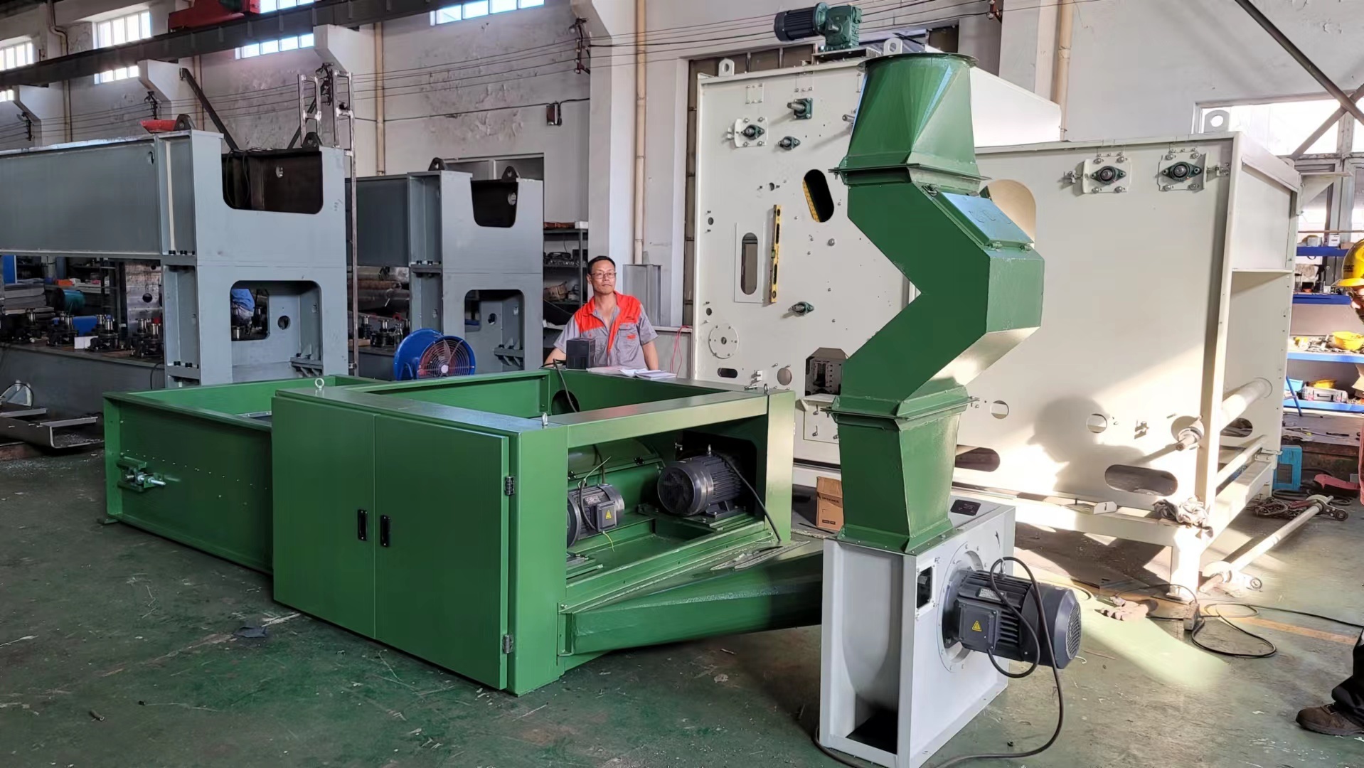 Máquina de apertura de fibra de poliéster de 500kg/H para línea de producción de fieltro no tejido