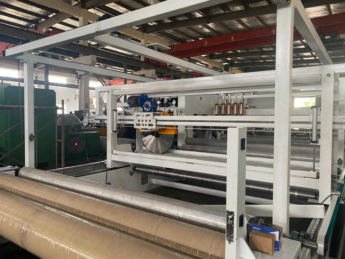 HONGE NONWOVEN MACHINE WINDING AND CUTTING MACHINE HYXT-280