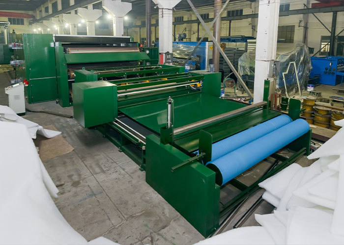 Máquina de corte de bobinado de alta capacidad, máquina de corte de tela no tejida