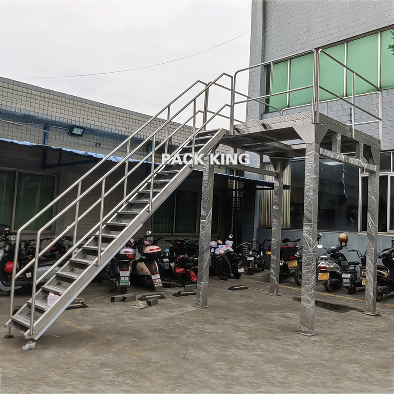 Customized height work platform