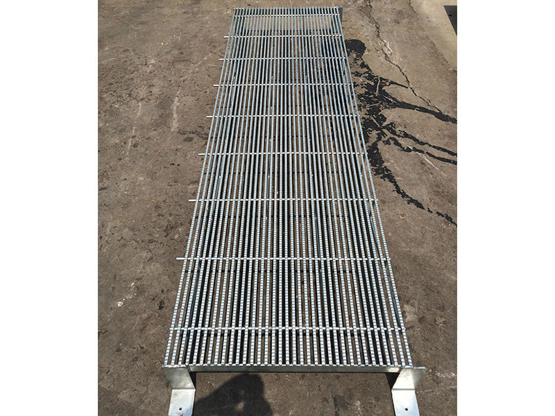 TRI-BAR-SLAT