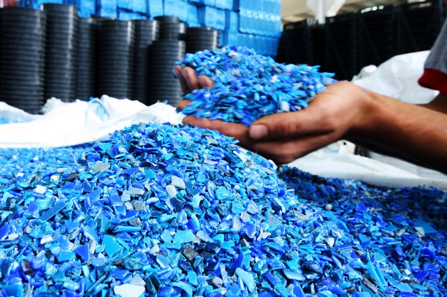 Performance optimization in the plastic processing industry