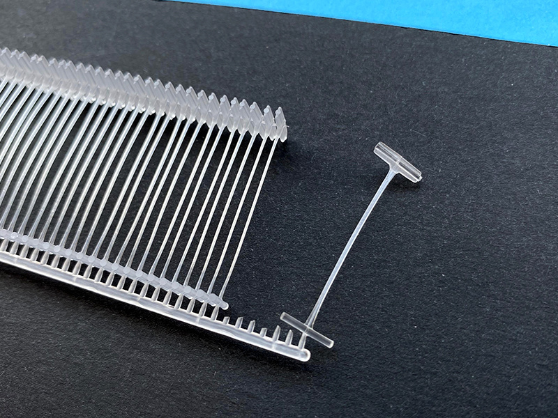 What should be paid attention to when choosing a elastic pin machine?