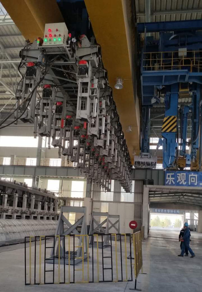 全自動(dòng)電解鋁母線提升框架改造